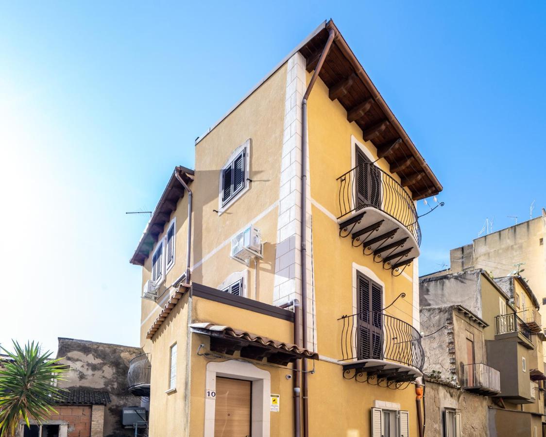 Casa Vacanze A' Lanterna Licata Exteriör bild